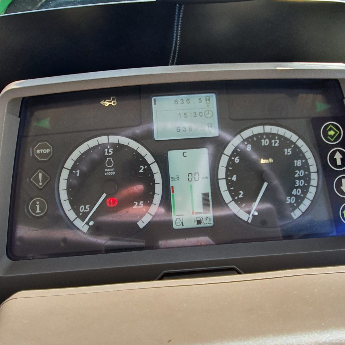 Trattore John Deere 6105 RC - immagine 2