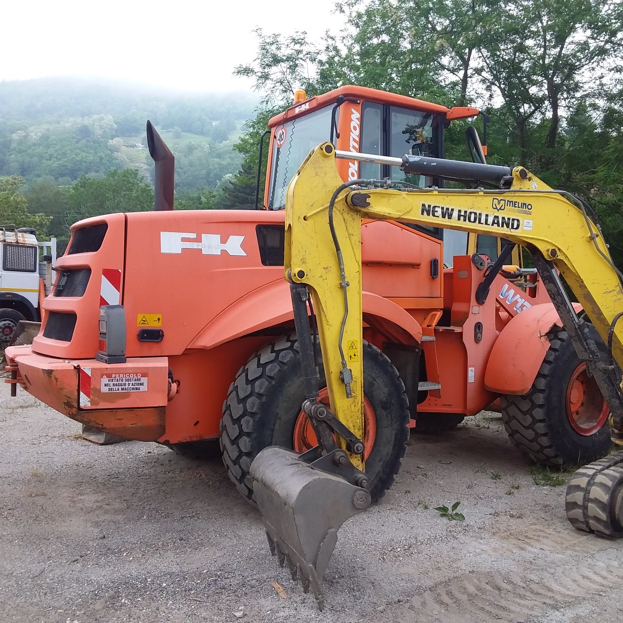 Pala Gommata Fiat Kobelco W 130 - immagine 3