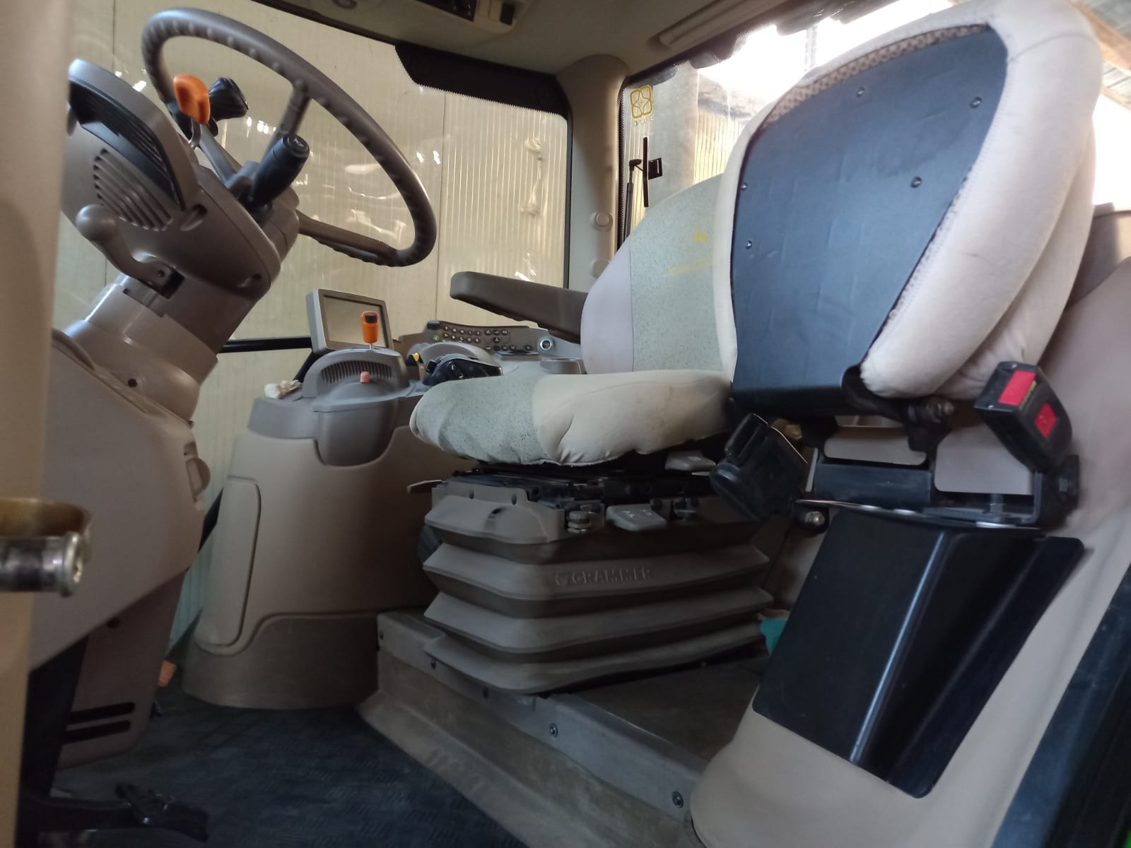 Trattore John Deere 6105 R - C/Vendita - immagine 3