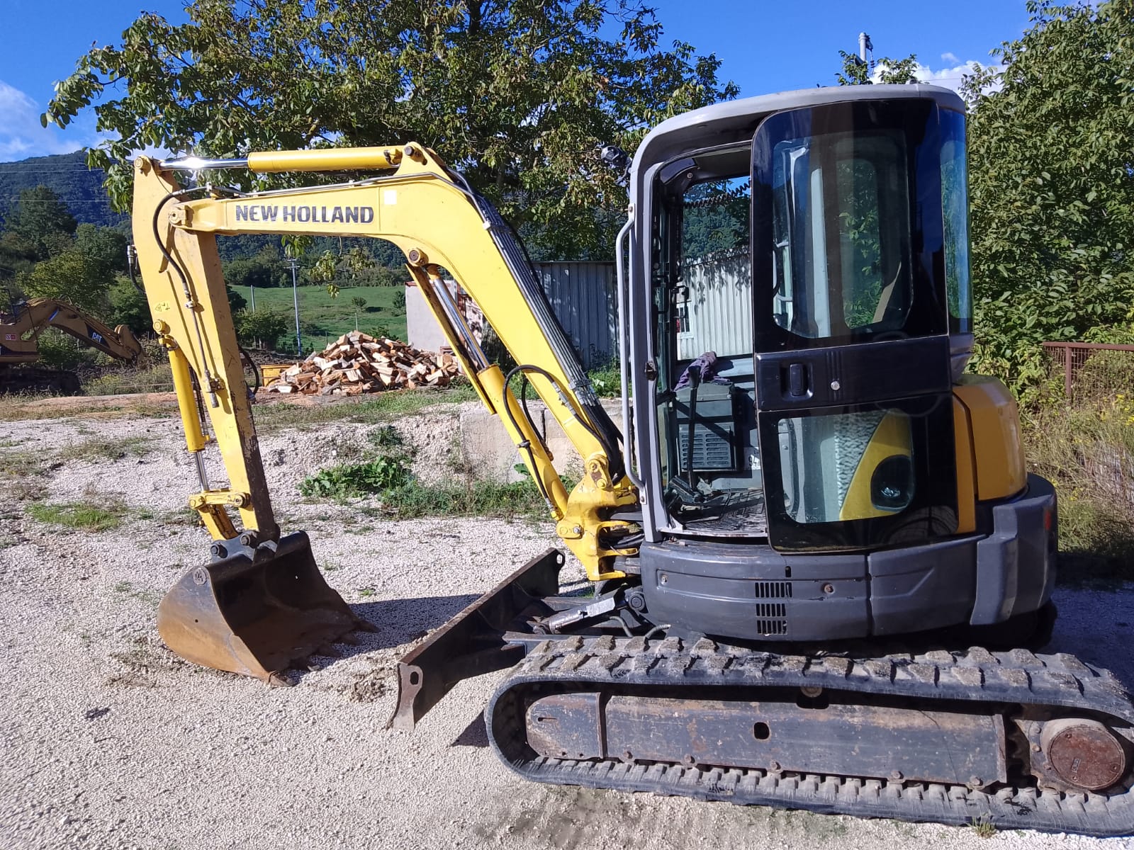 Escavatore New Holland E 50.2 SR - immagine 4