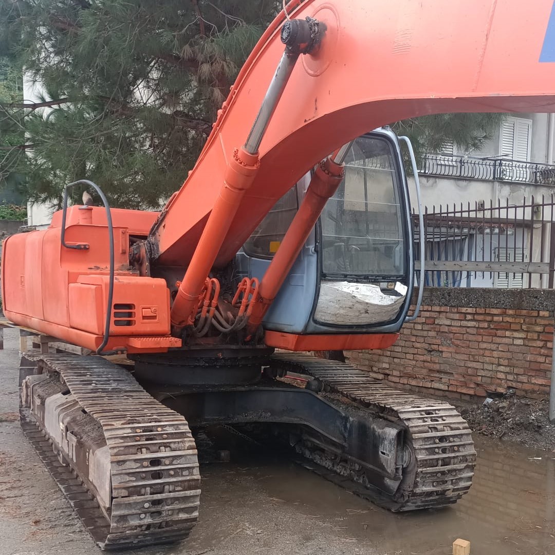 Escavatore Fiat Hitachi EX 215 - immagine 5