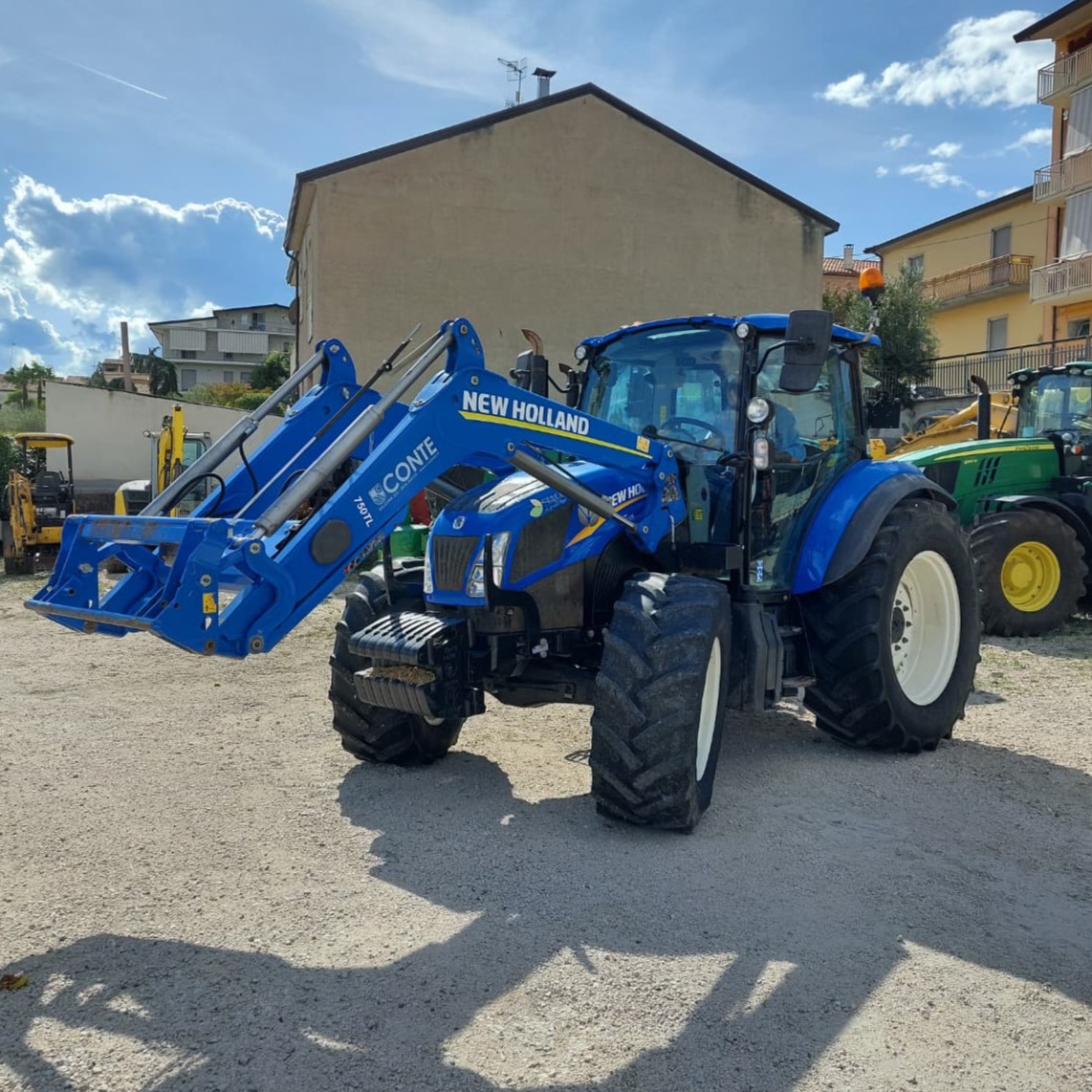 Trattore New Holland T5 115 Cab