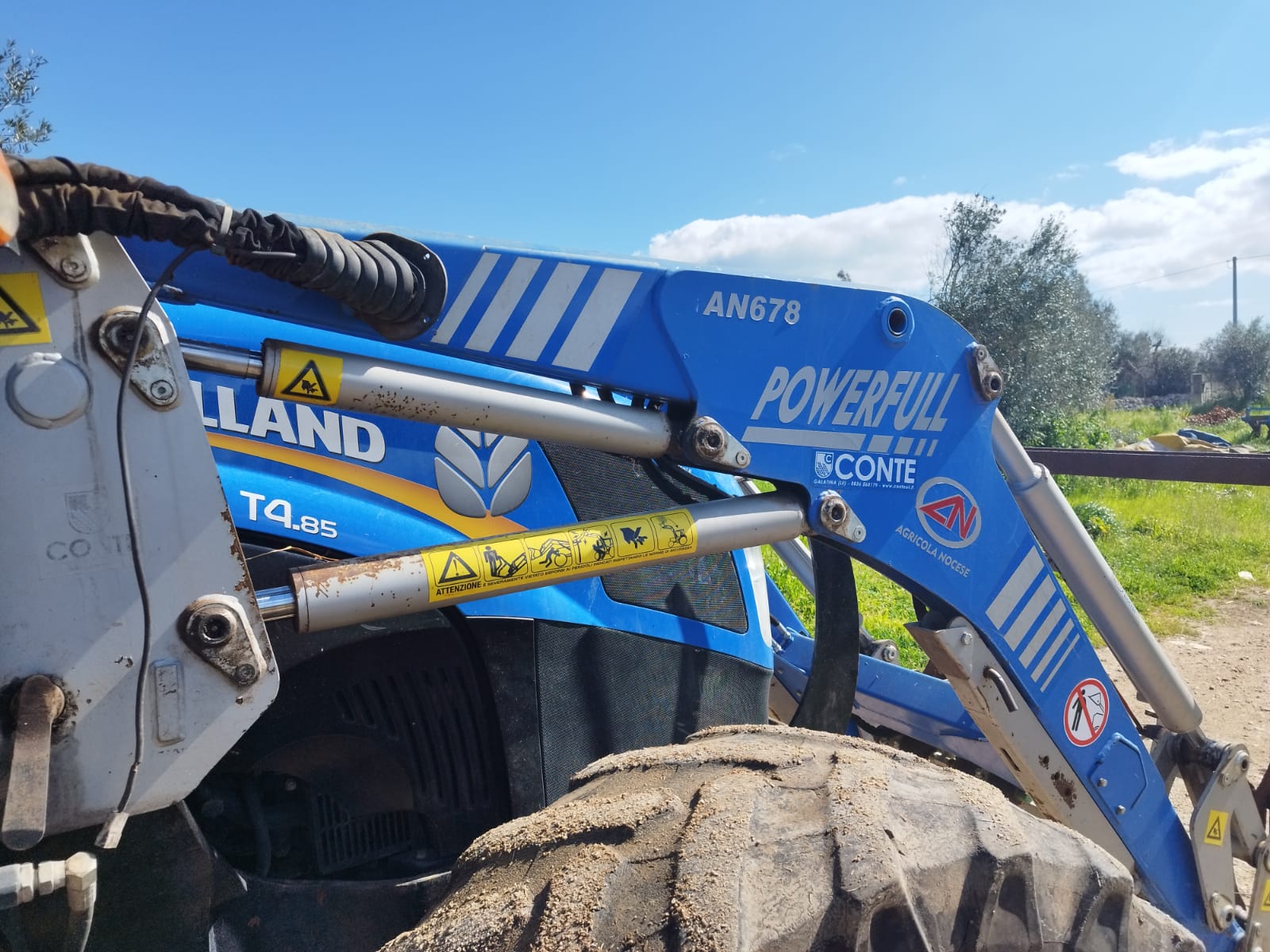 Trattore New Holland T4.85 - immagine 10