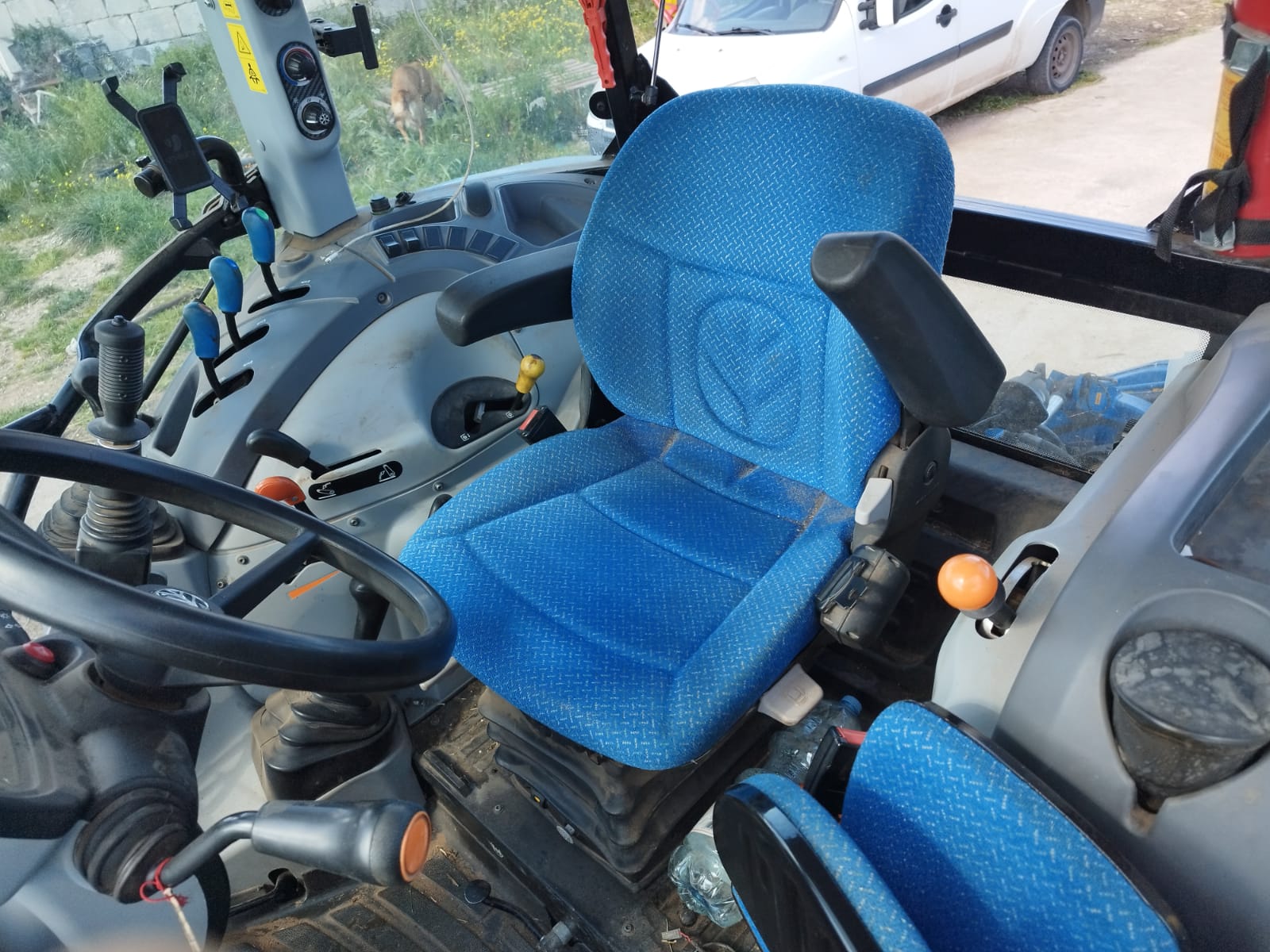 Trattore New Holland T4.85 - immagine 6