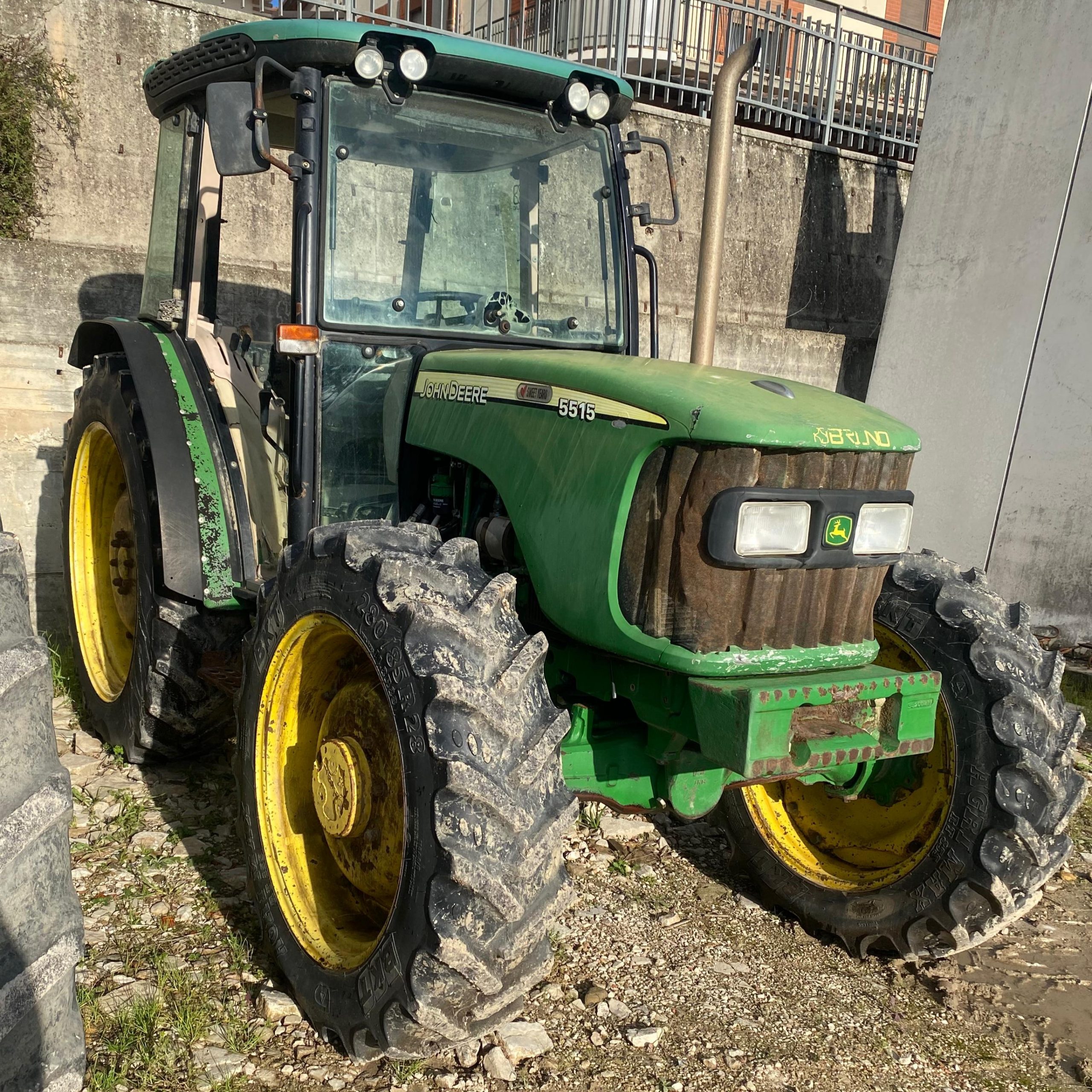 Trattore John Deere 5515 4WD - immagine 2