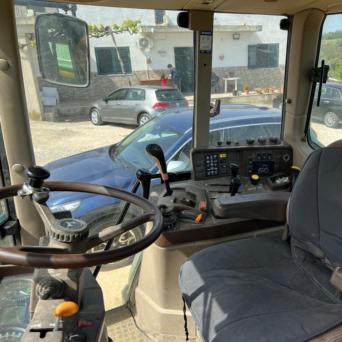 Trattore John Deere 6920S - immagine 2