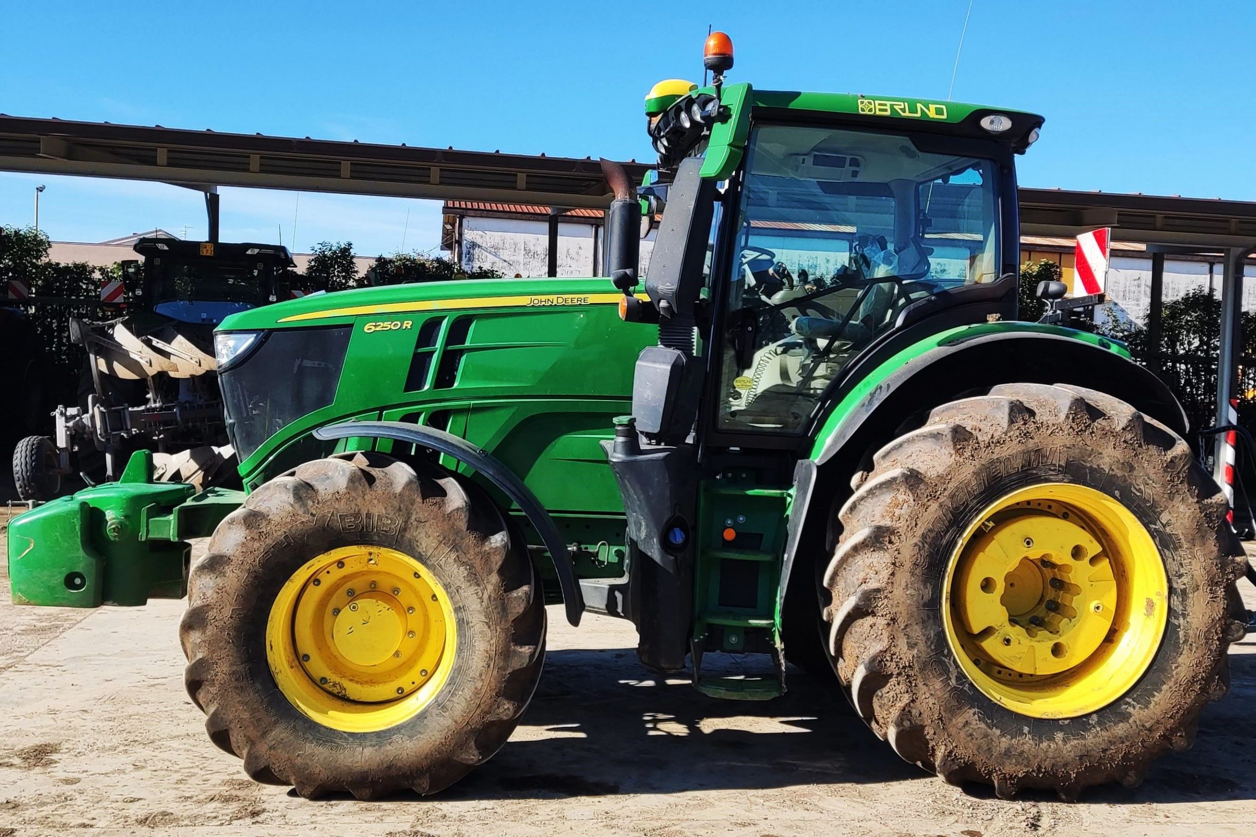 Trattore John Deere 6250R - immagine 3