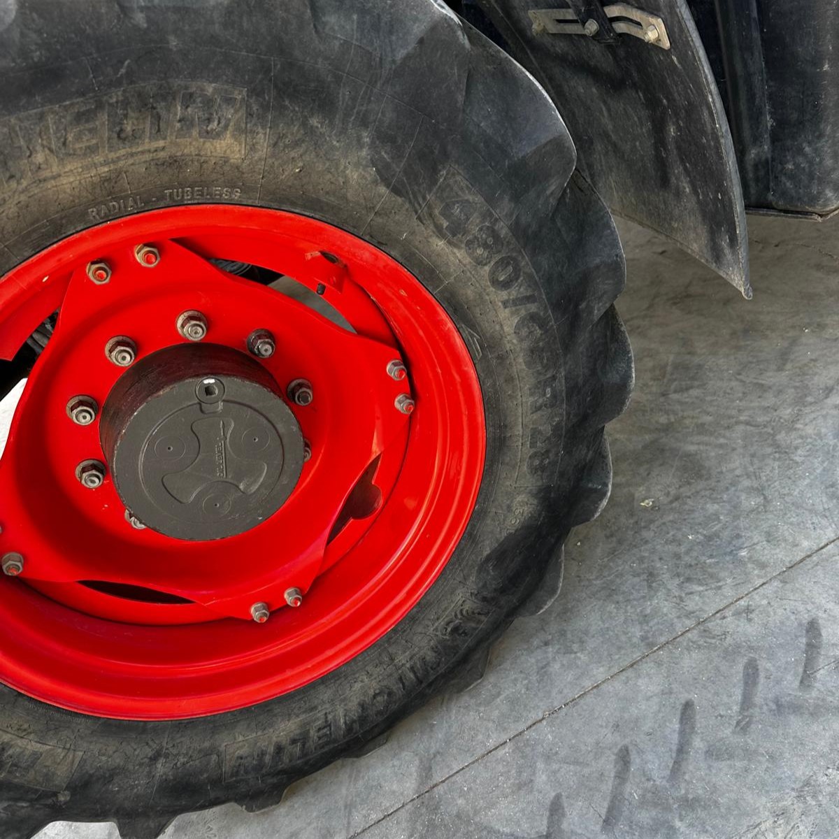 Trattore Claas Arion 620 - immagine 9