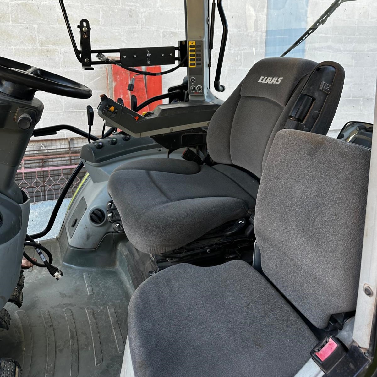 Trattore Claas Arion 620 - immagine 4