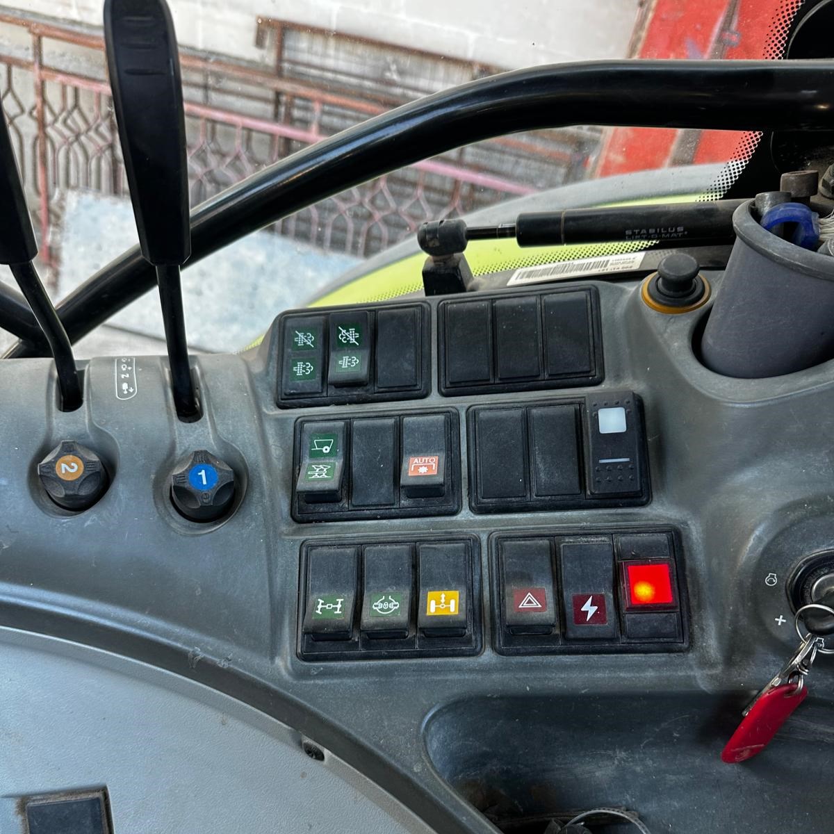 Trattore Claas Arion 620 - immagine 6