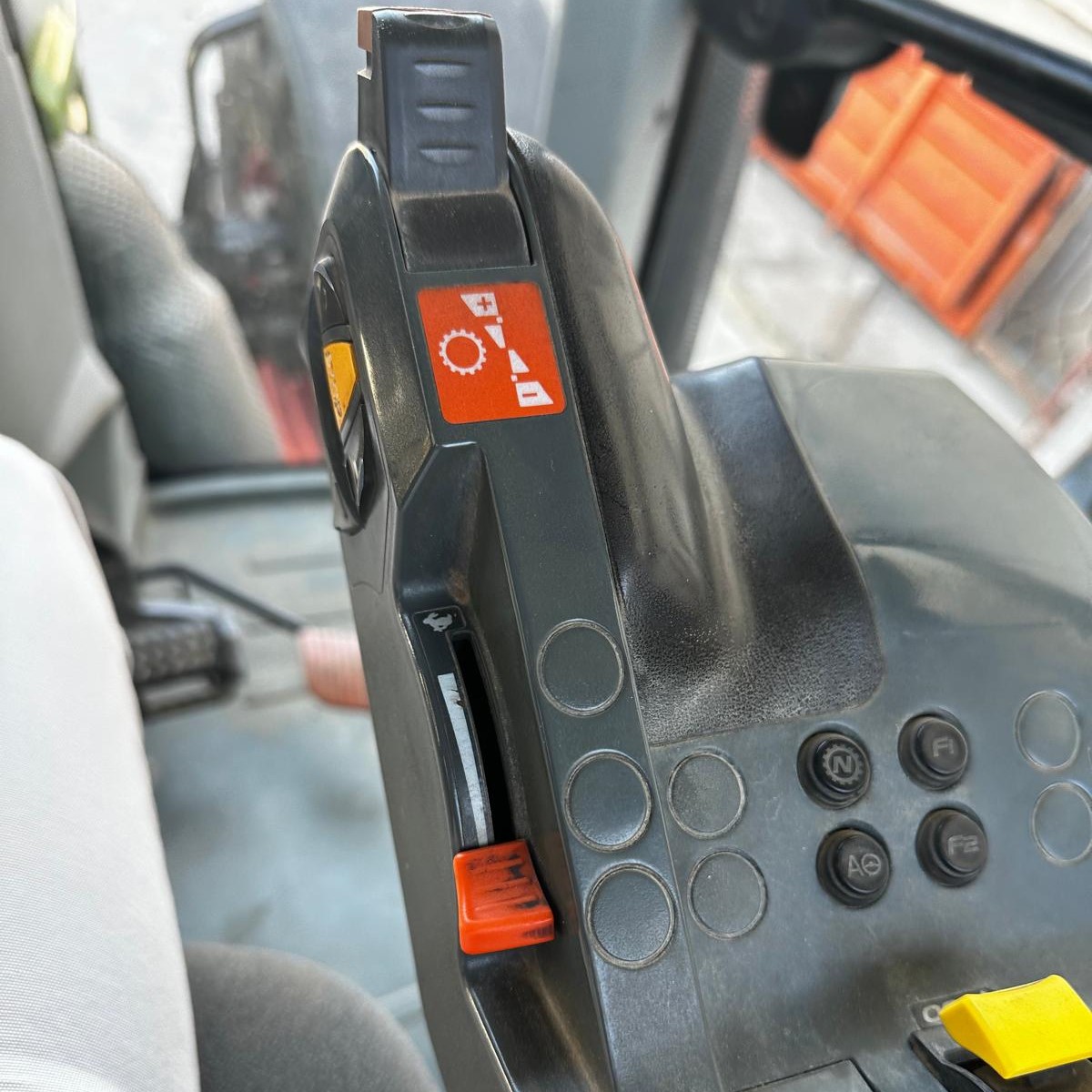 Trattore Claas Arion 620 - immagine 5