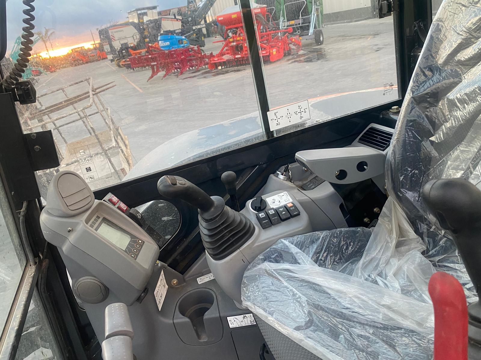 Escavatore Hitachi Zaxis 65 USB-6 CLR - immagine 6