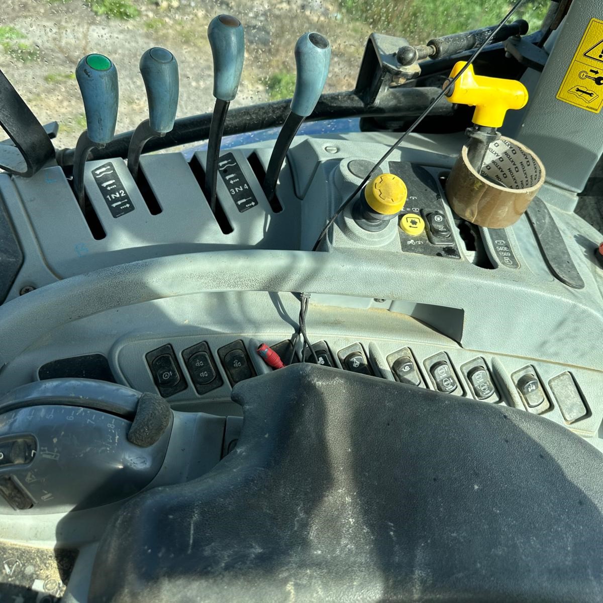 Trattore New Holland 7060 - immagine 9