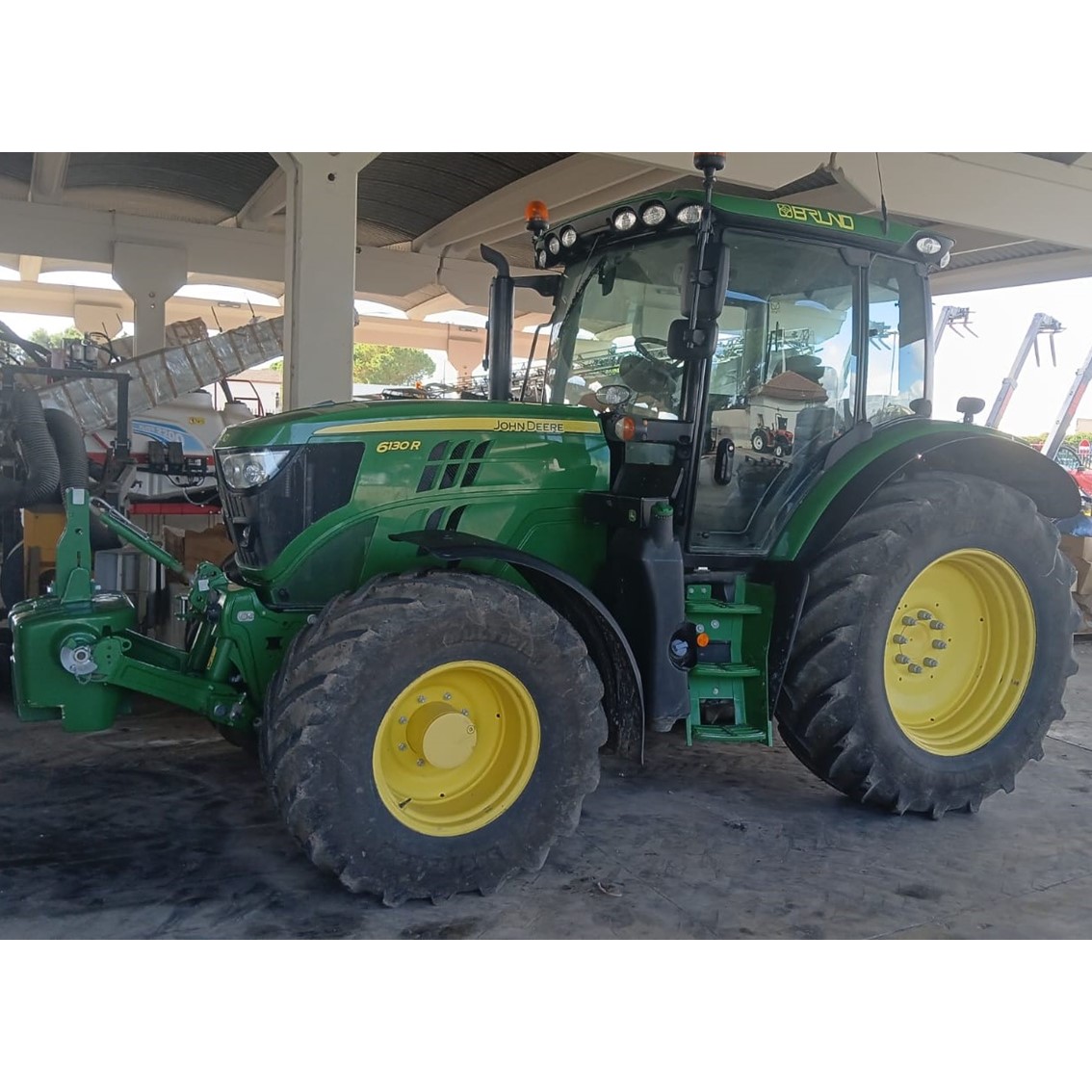Trattore John Deere 6130R