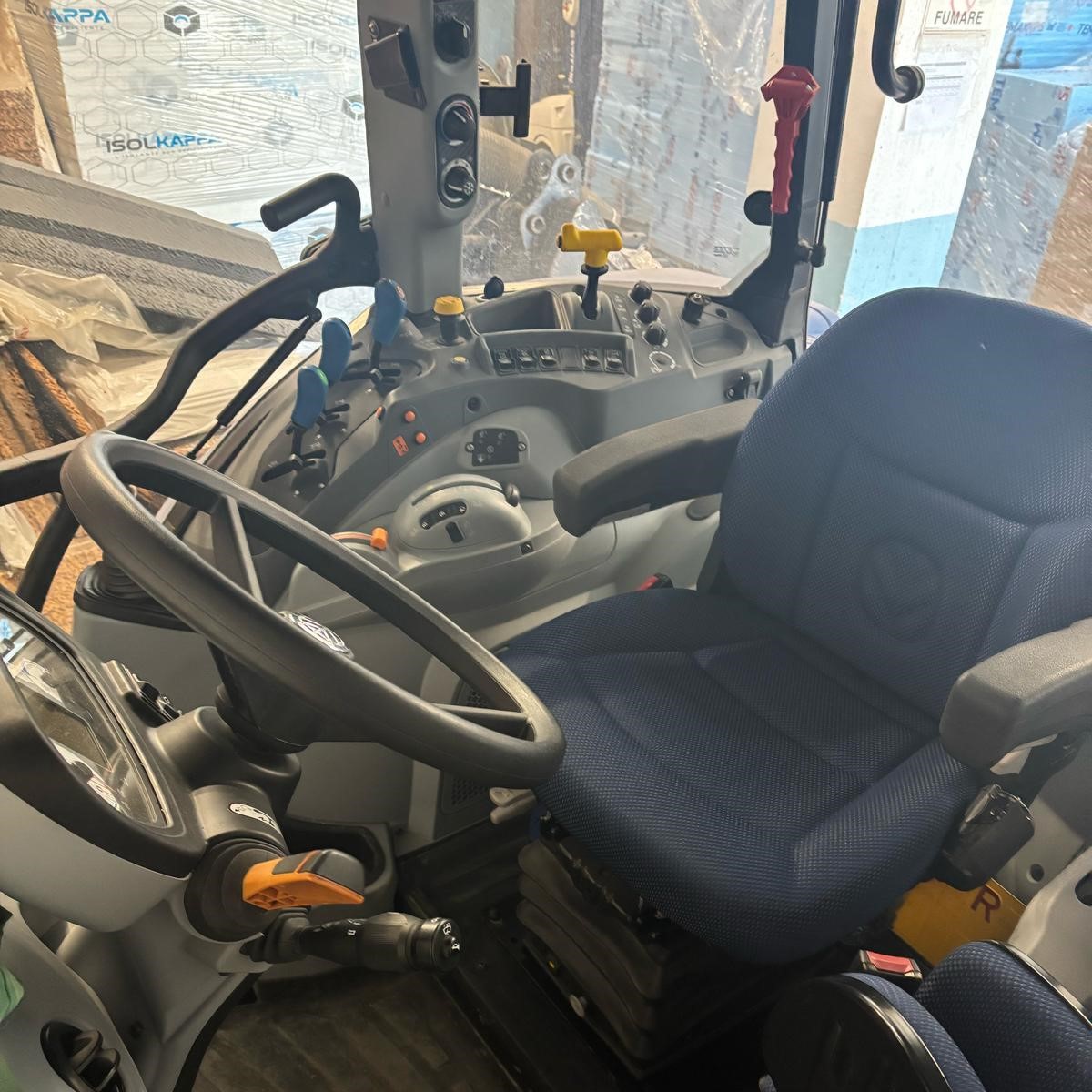 Trattore New Holland T5 100 - immagine 6