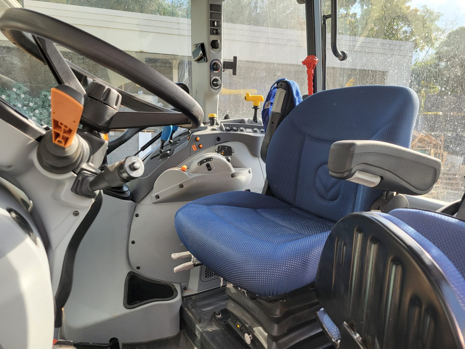 Trattore New Holland T5 100 - immagine 11