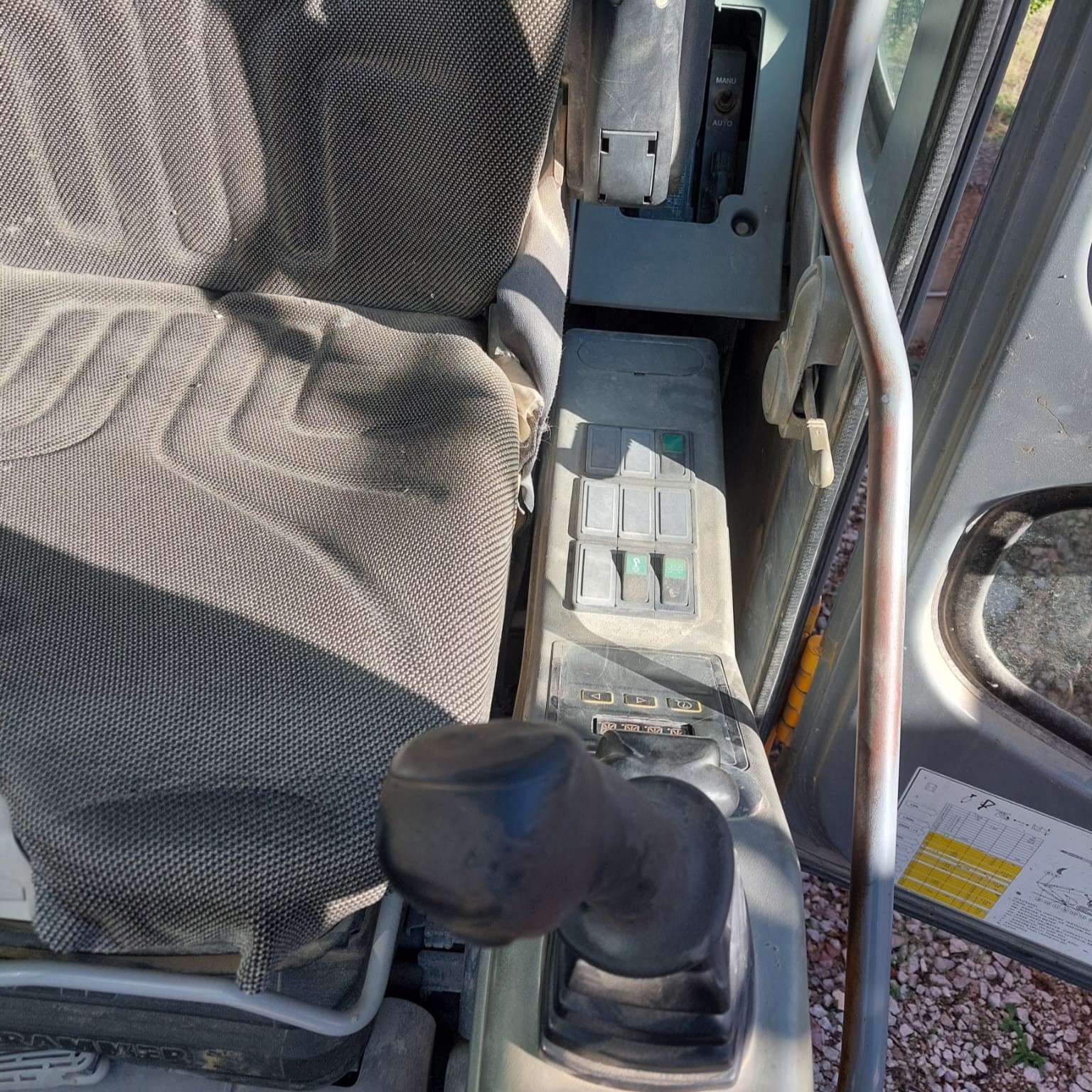 Escavatore Volvo EC 140 LC - immagine 7