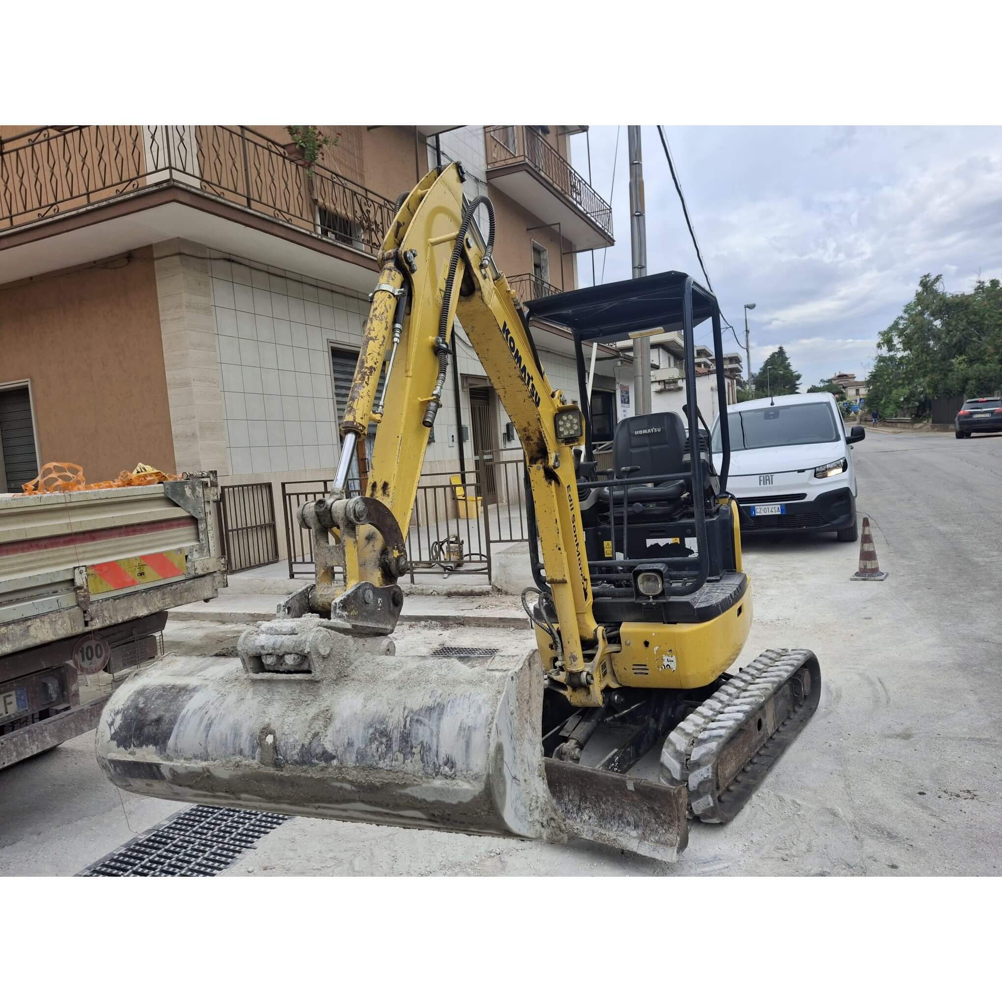Escavatore Komatsu PC 16 R 3HS