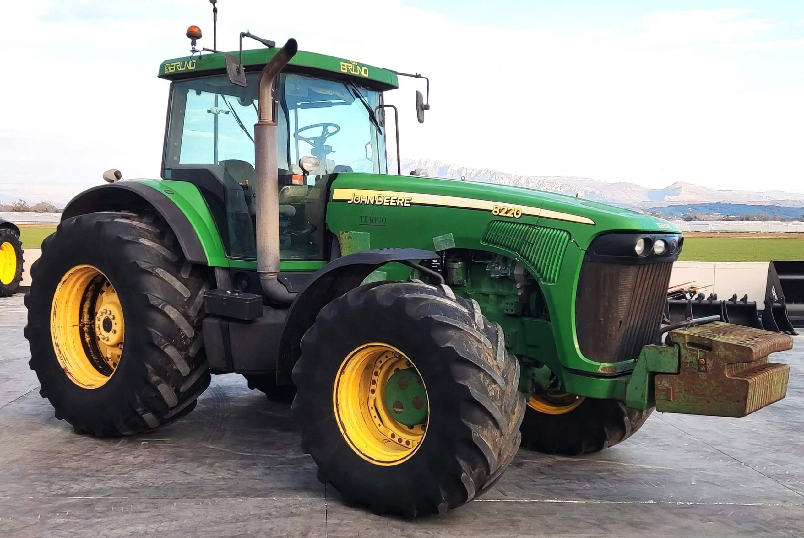 Trattore John Deere 8220 - immagine 2