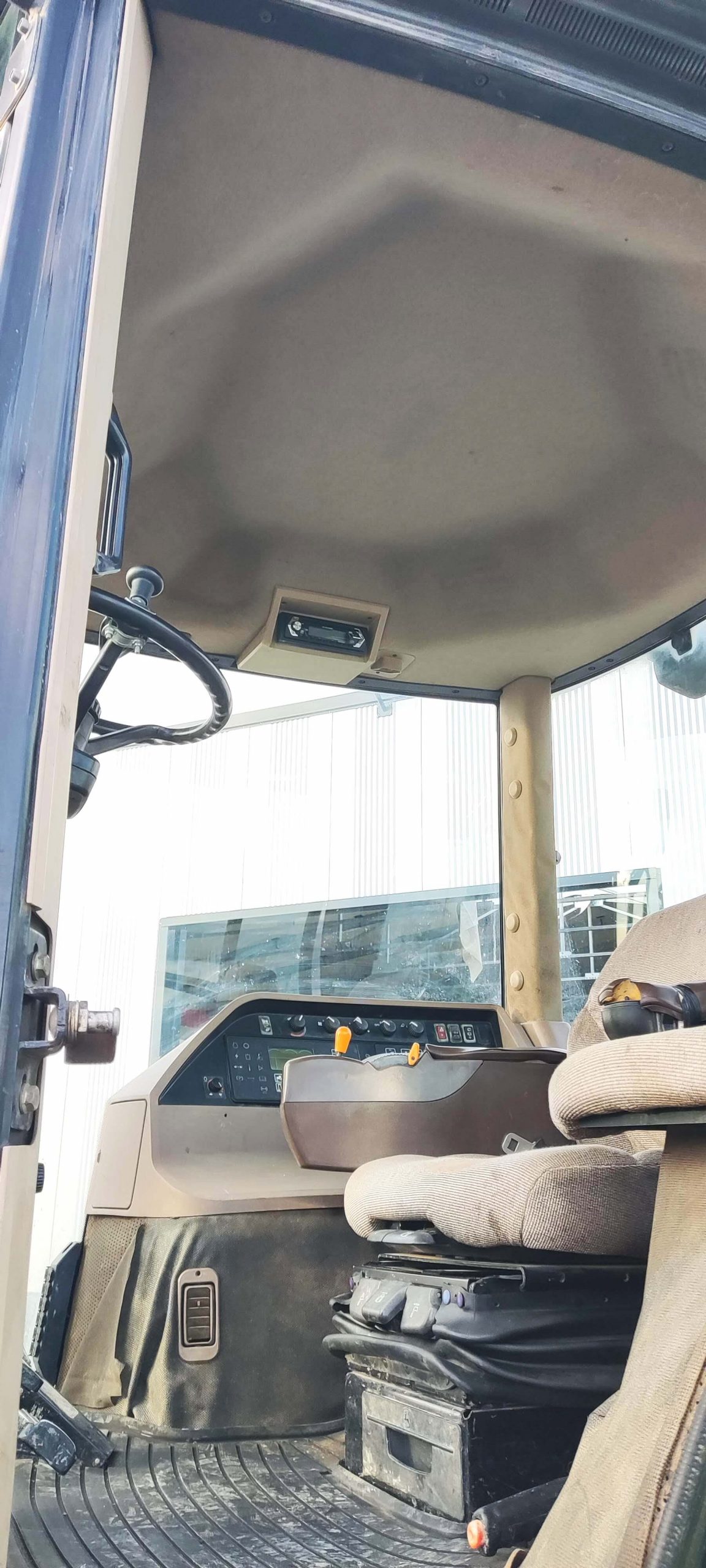 Trattore John Deere 8220 - immagine 9