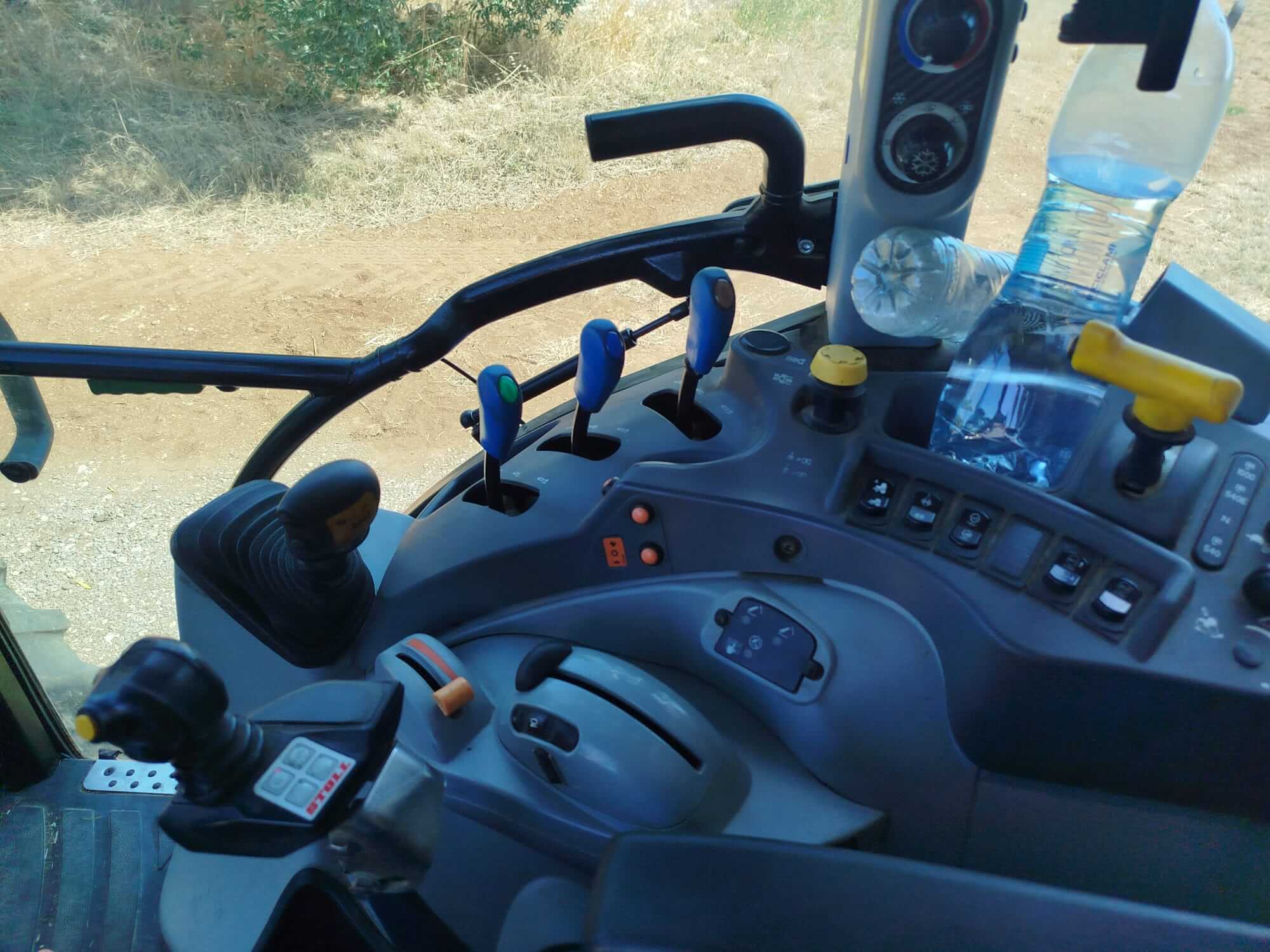 Trattore New Holland T5 115 Electrocommand - immagine 5