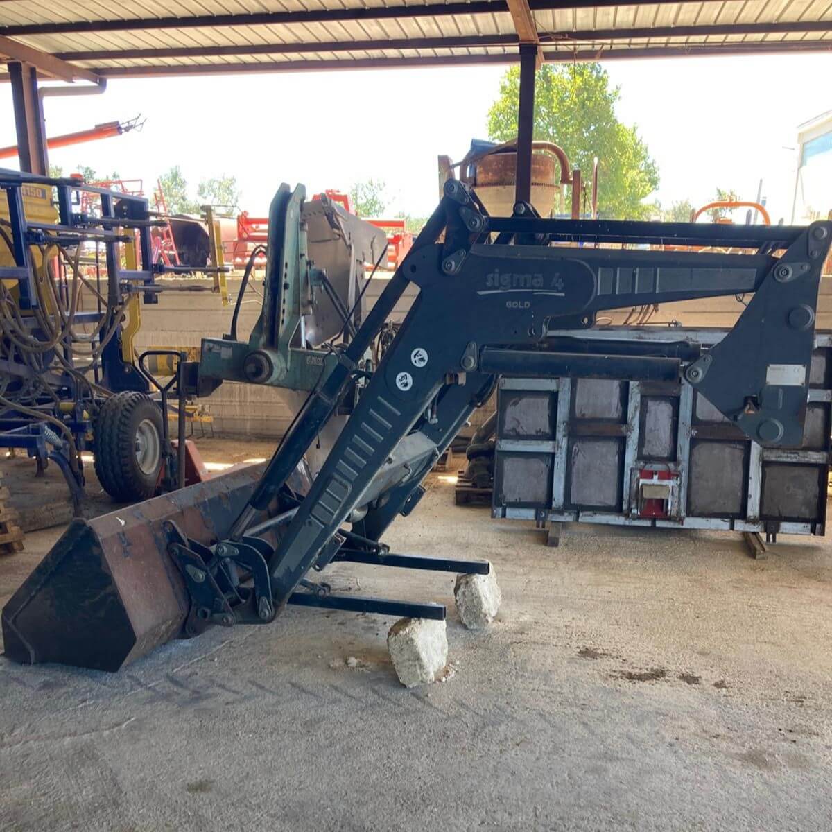 Trattore New Holland TN 90F con Caricatore Frontale Sigma 4 - immagine 5