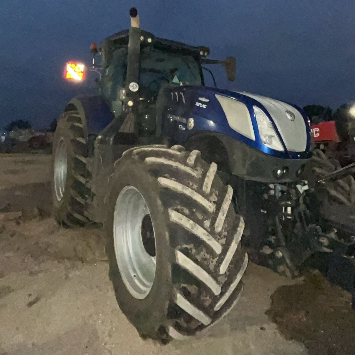 Trattore New Holland T7 315 - immagine 2