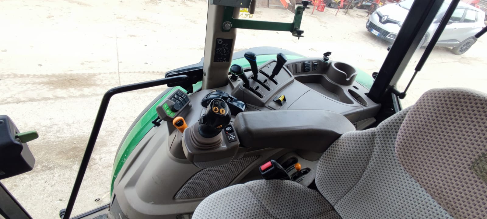 Trattore John Deere 5125R - immagine 6