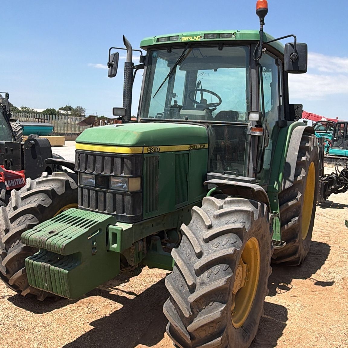 Trattore John Deere 6310
