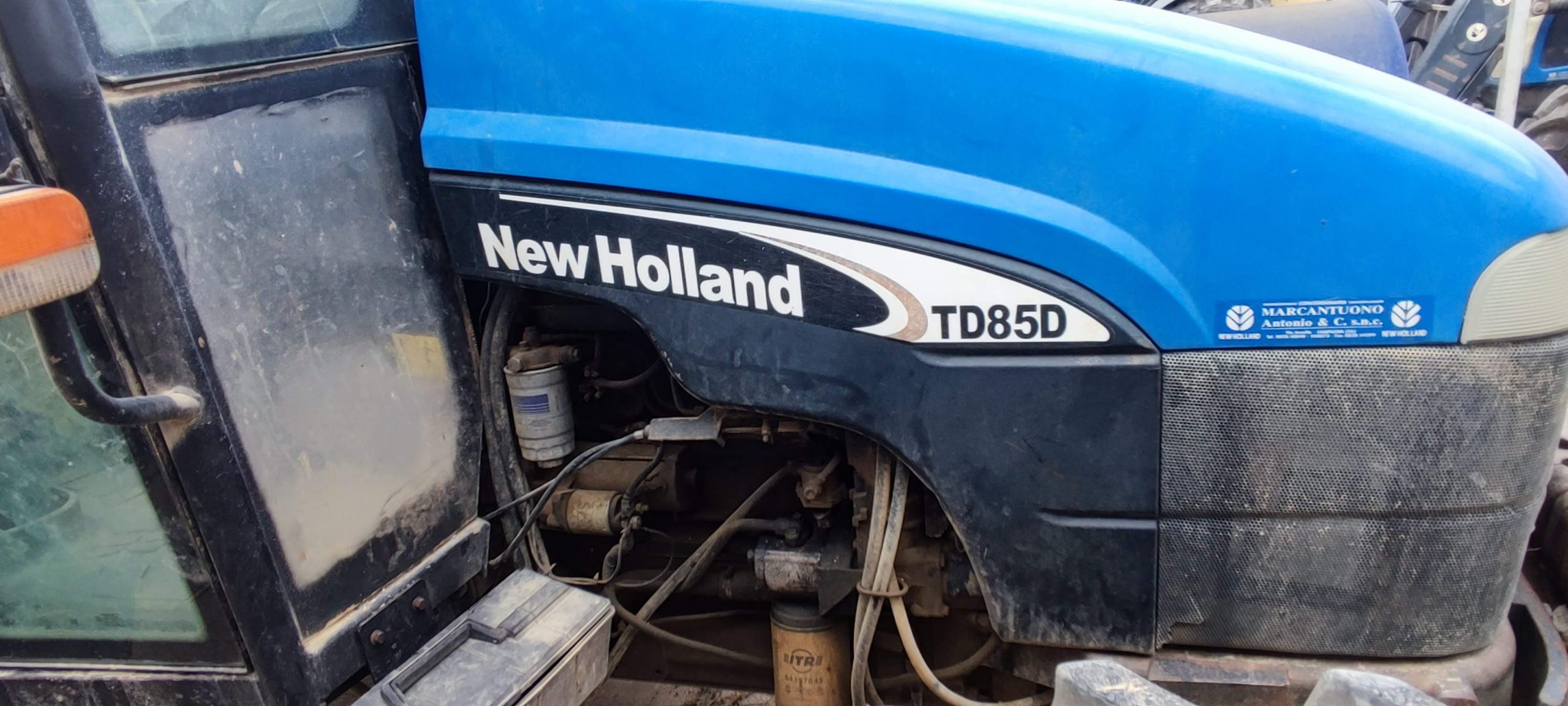 Trattore New Holland TD 85D - immagine 4